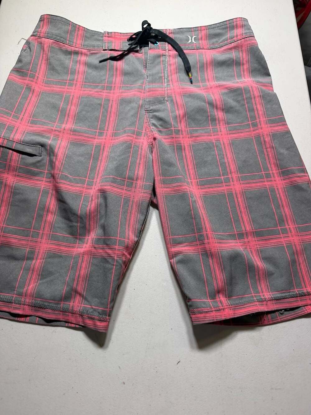 Hurley Phantom Boardshorts Size 30 Gray Pink Plaid Surf Swimwear